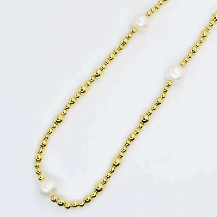 GOLD BEADED NECKLACE W/3 PEARLS N59