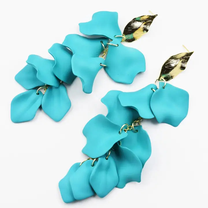 DANGLE PETALS D62