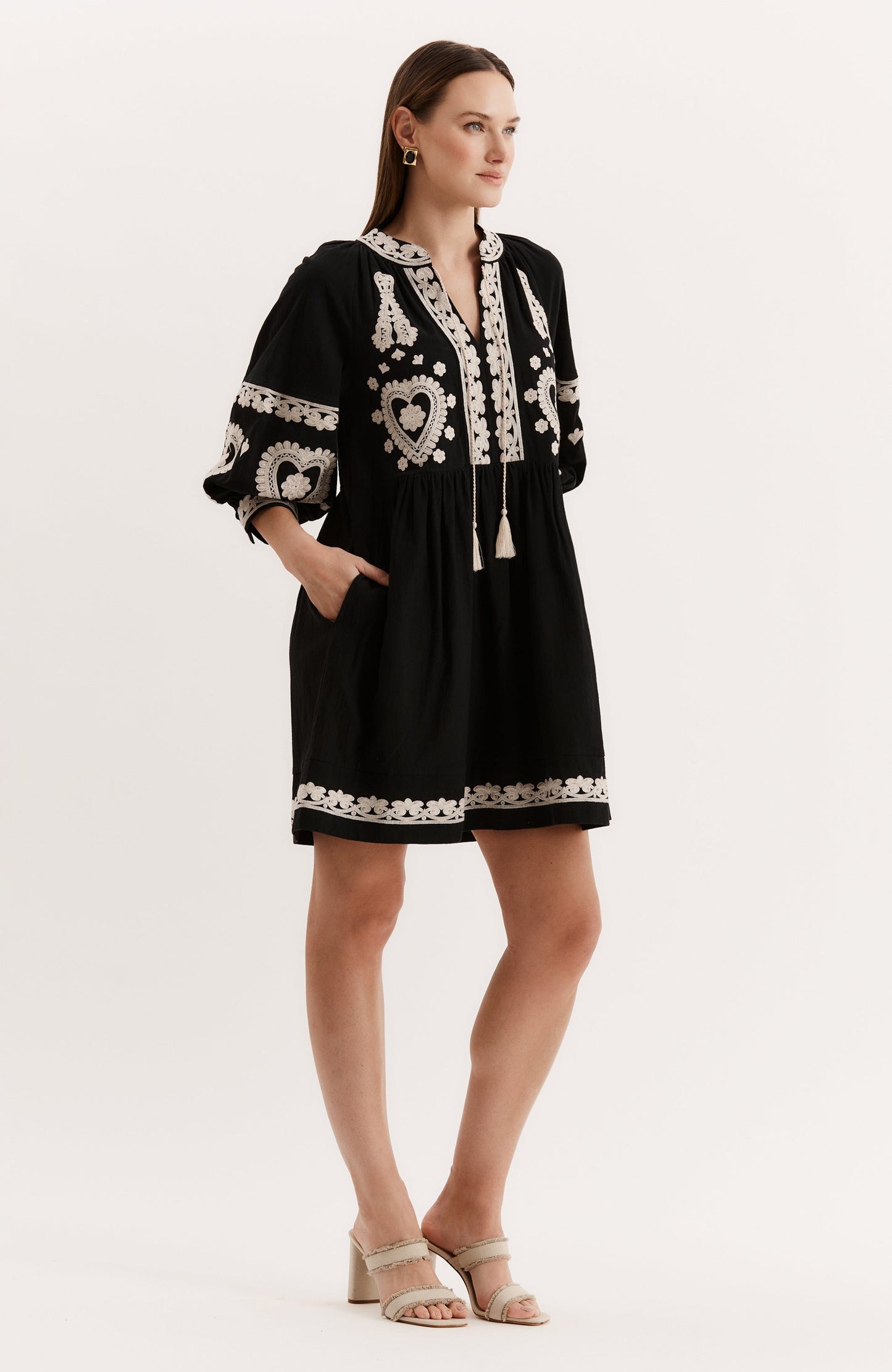 CARMEN EMBROIDERED DRESS