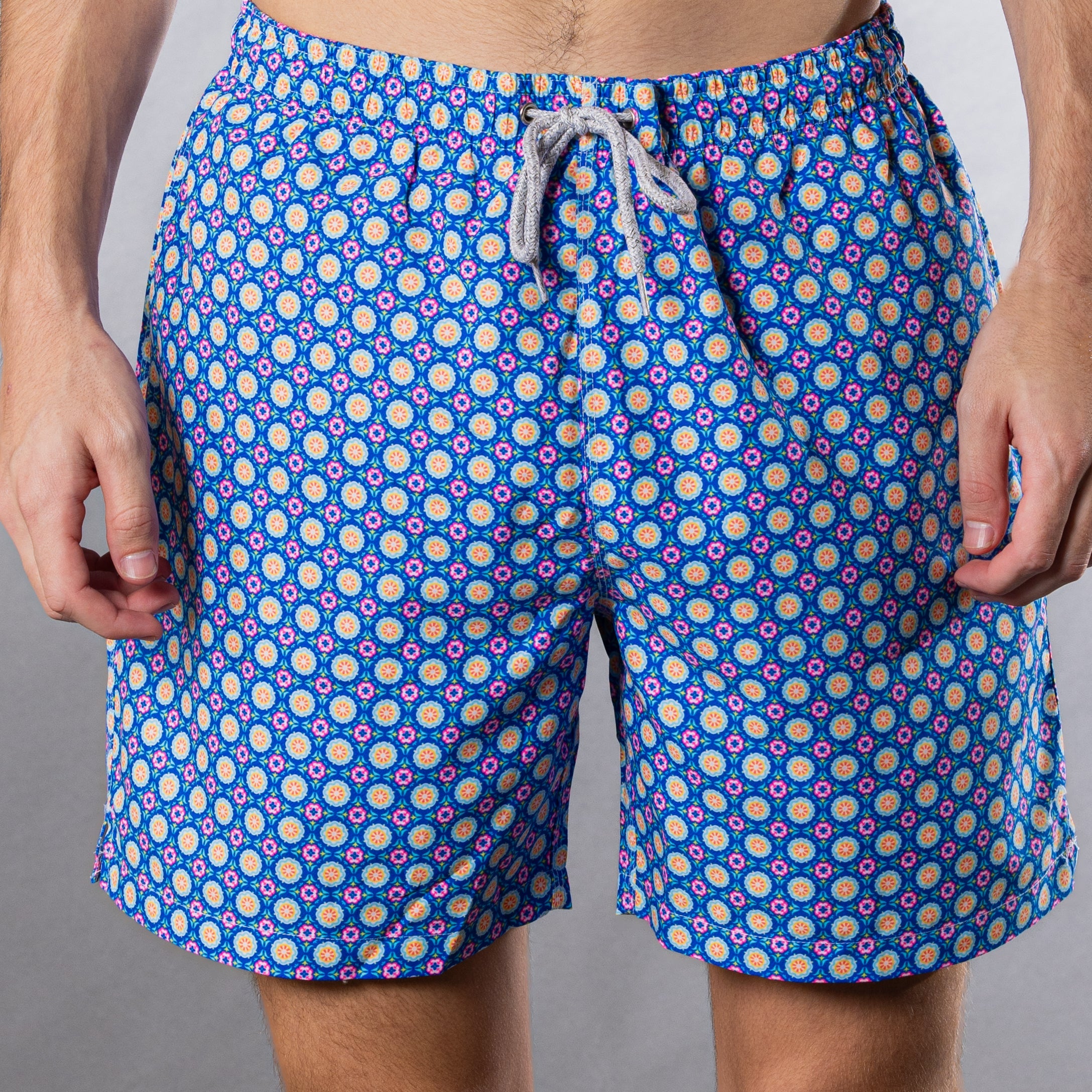 MEDALLION SWIM TRUNK